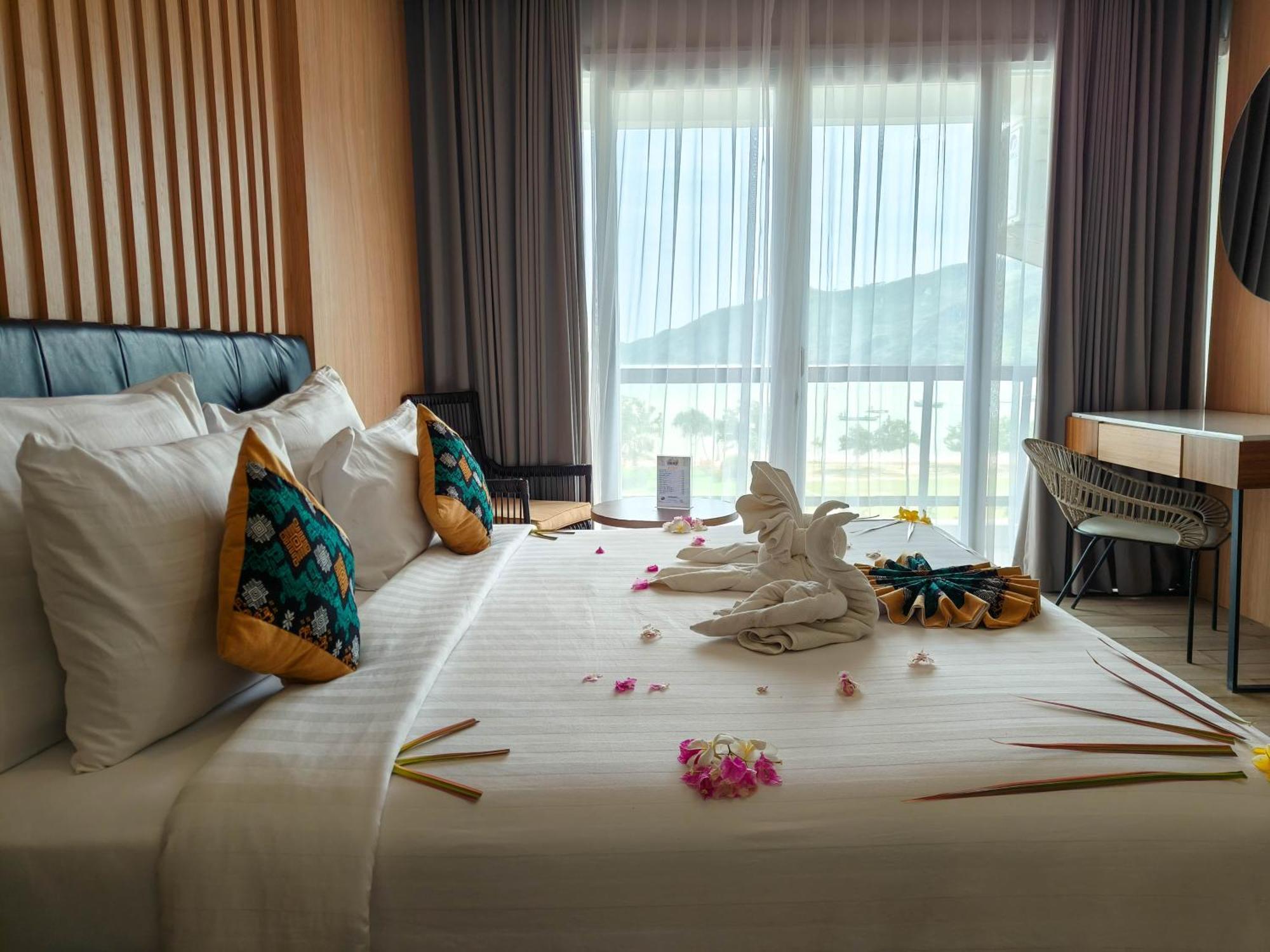 Raja Hotel Kuta Mandalika Resort & Convention Eksteriør billede