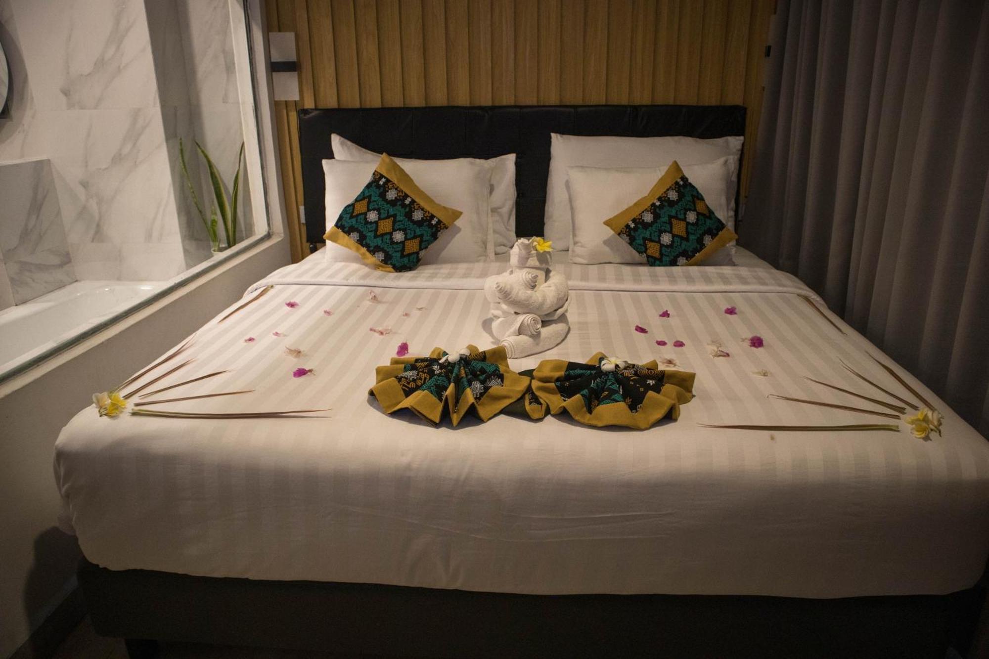 Raja Hotel Kuta Mandalika Resort & Convention Eksteriør billede