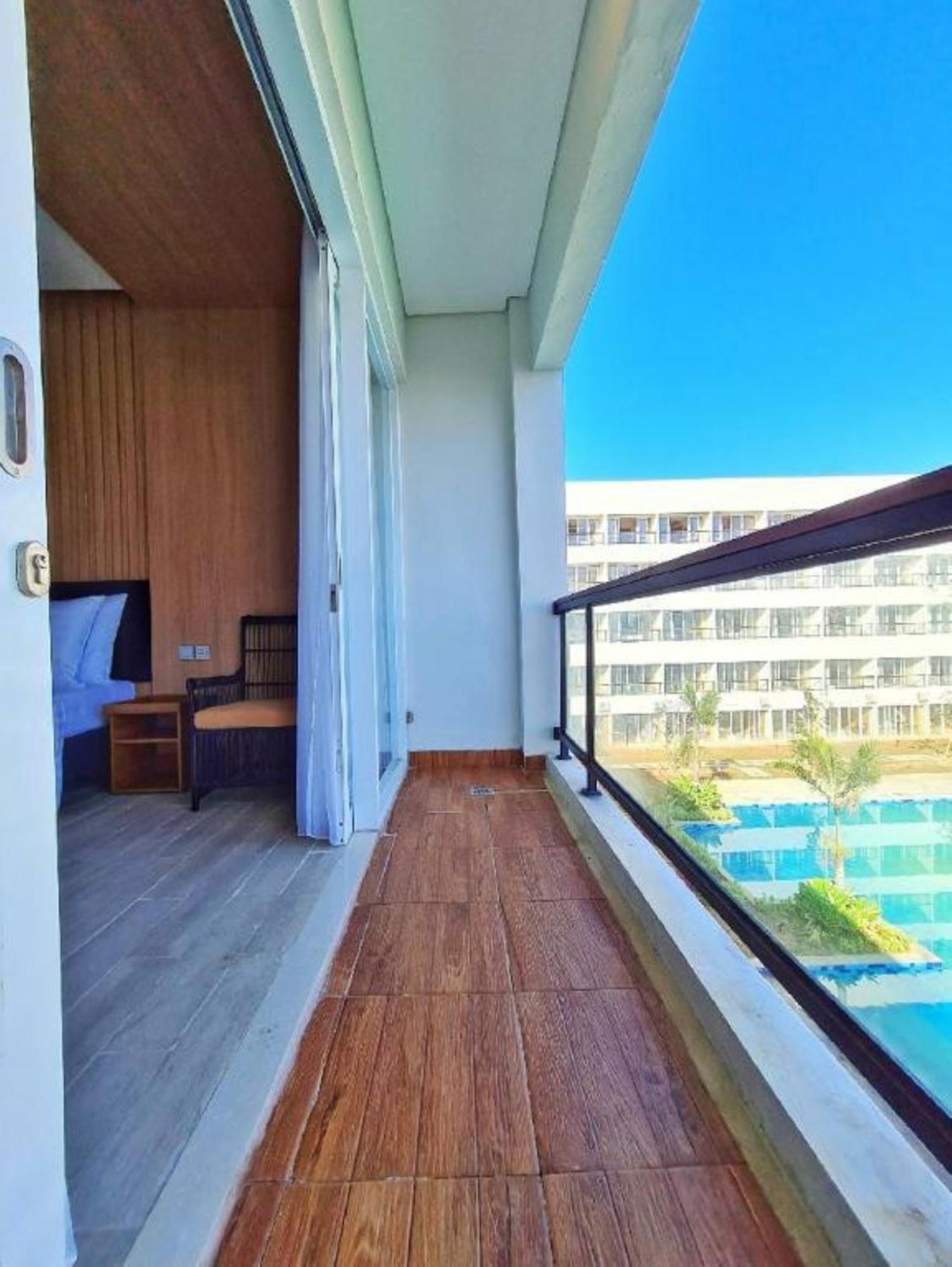Raja Hotel Kuta Mandalika Resort & Convention Eksteriør billede