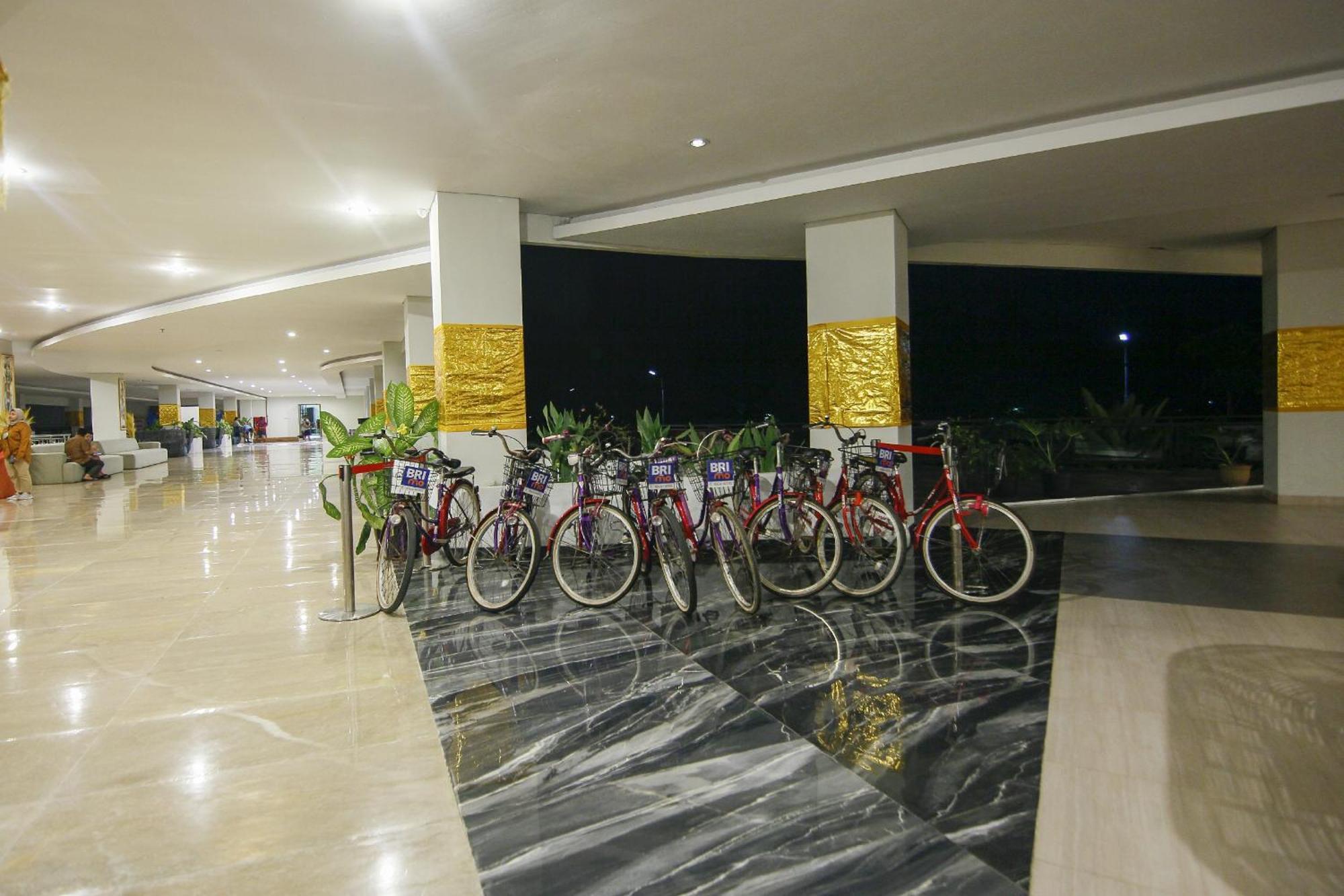 Raja Hotel Kuta Mandalika Resort & Convention Eksteriør billede